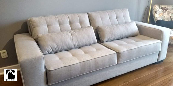 Reforma de sofá retrátil com almofadas soltas