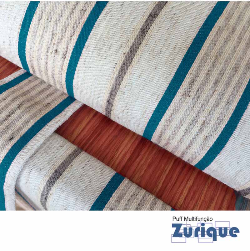Puff Zurique CharmeDecor listrado de azul zoom do tecido com madeira